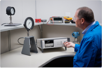 Controlador/calibrador de alta presión 8370A y sistema de prevención de contamin