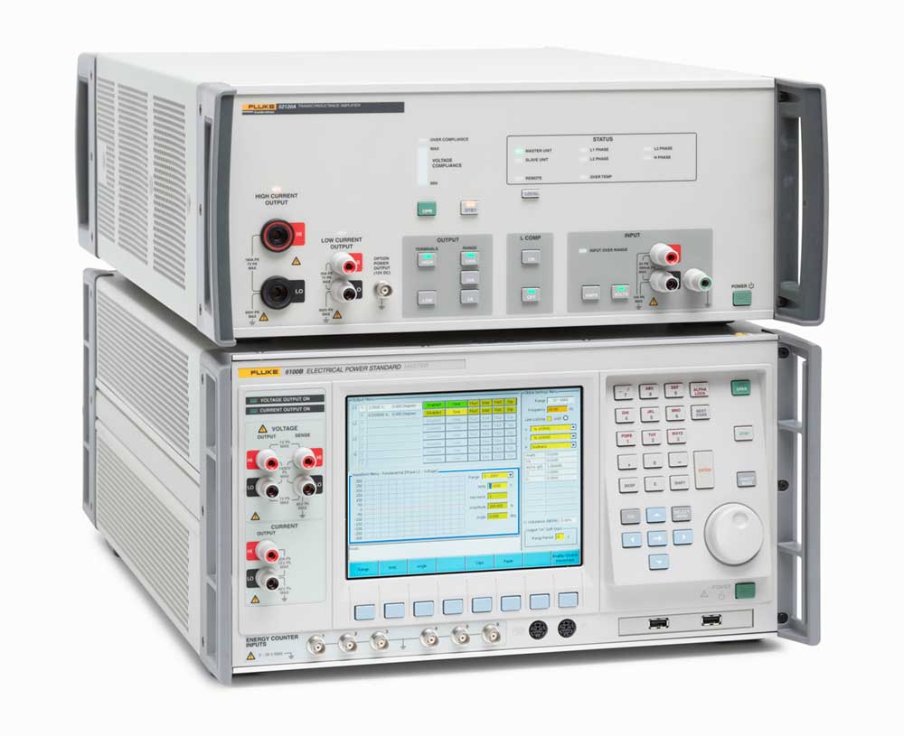 El amplificador de transconductancia 52120A de Fluke Calibration y la norma de alimentación eléctrica 6100B